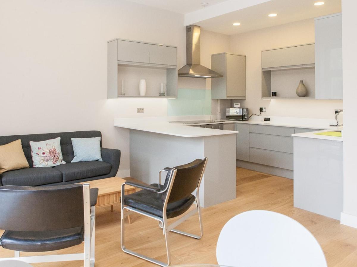 Pass The Keys - Spacious Flat With Private Sun Terrace In South East London Bagian luar foto