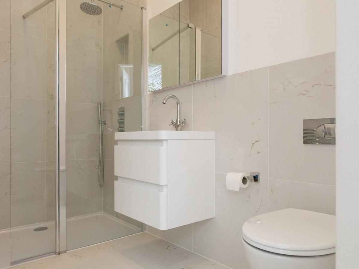 Pass The Keys - Spacious Flat With Private Sun Terrace In South East London Bagian luar foto